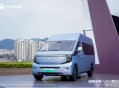 长安朱华荣站台，只为一款“面包车”？