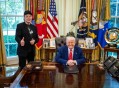 特朗普与马斯克爆发争端 特斯拉市值蒸发1,500亿美元